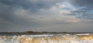 Унесло течением: на Арабатской стрелке за полдня утонули пять человек, еще пятерых удалось спасти