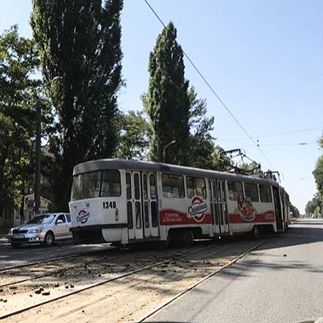 В Днепре трамвай сошел с рельсов. Фото fb News_Dnepr