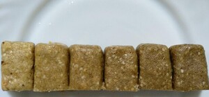 На вид не очень: в Украине сделали батончики из сверчков