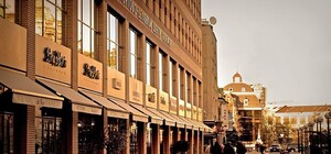 Стоянка и пожарная часть: каким был Екатеринославский бульвар в 2000-х