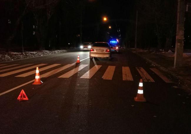Новость - События - Пенсионерку сбил автомобиль на пешеходном переходе: женщину госпитализировали