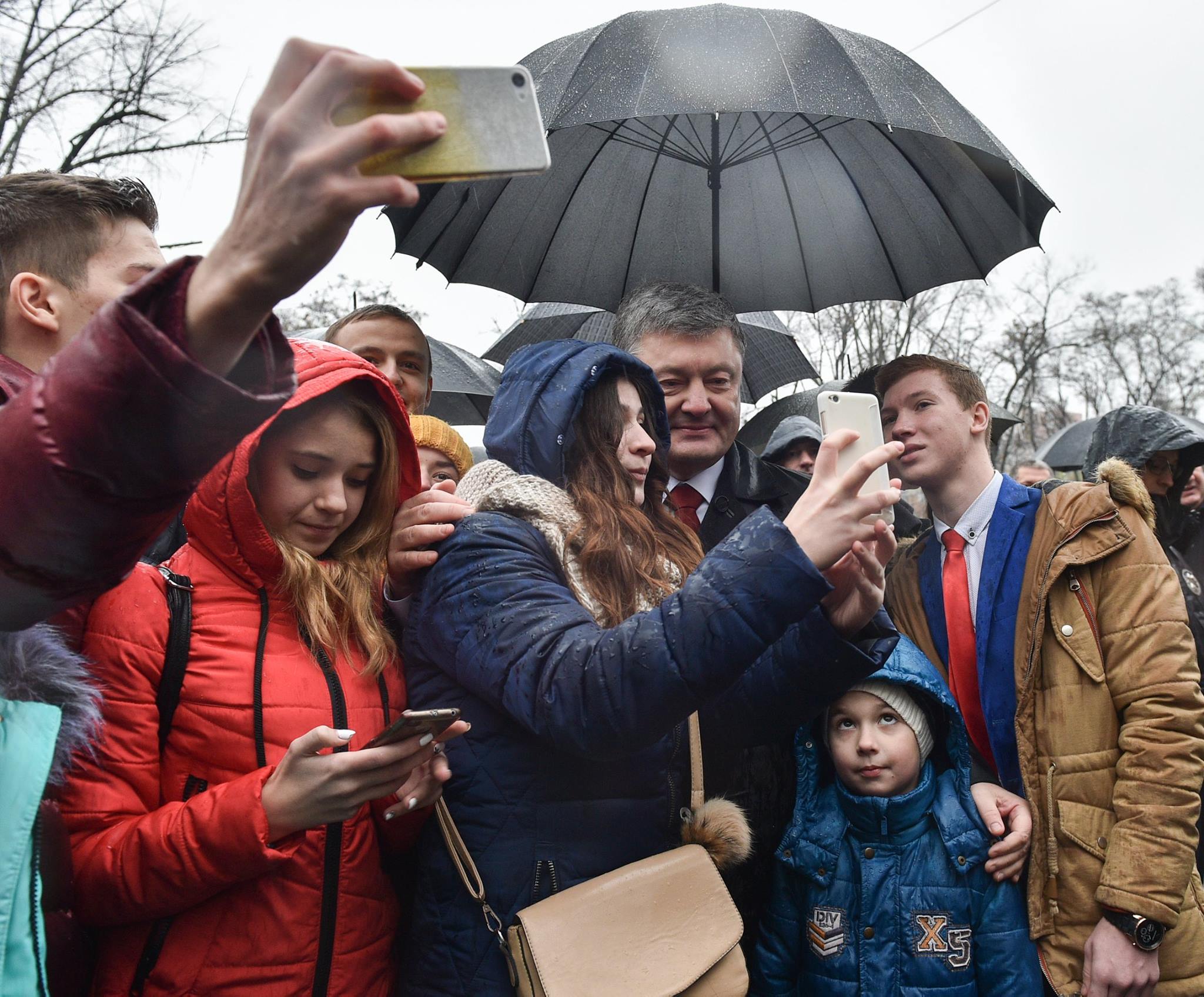 На фото визит Президента в Днепр в ноябре 2017 года. источник: fb Петра Порошенко