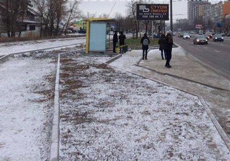 Новые остановки на Набережной Победы. фото: fb Urban Dnipro