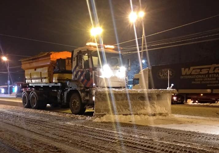 В Днепре чистят дороги. фото: fb Алексей Владимирович