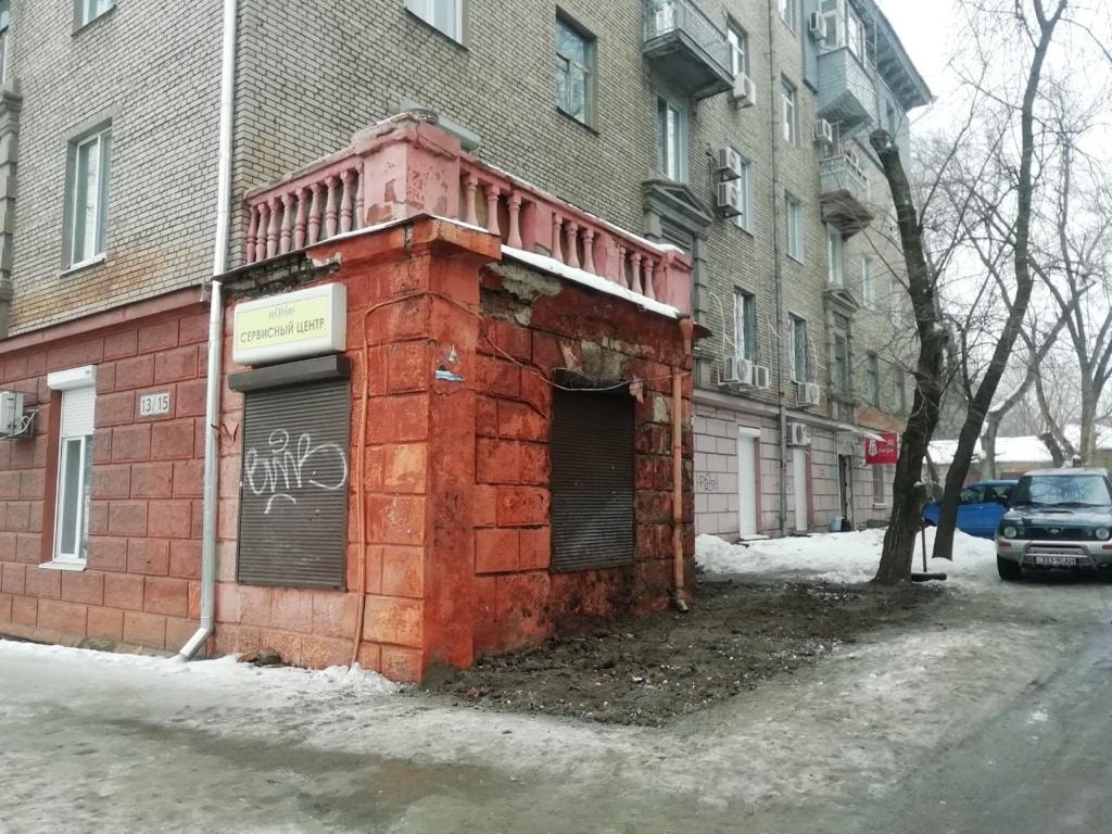 Здесь собирались сделать незаконную пристройку. Фото: Руслан Мороз.