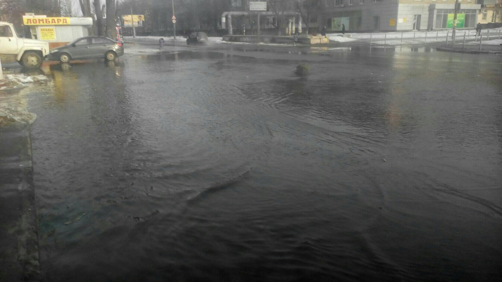 Потоп на левом берегу. фото: fb Райончик