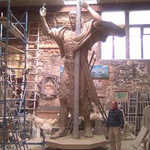 Гипсовая часть статуи. Фото с сайта dneprovka.dp.ua.