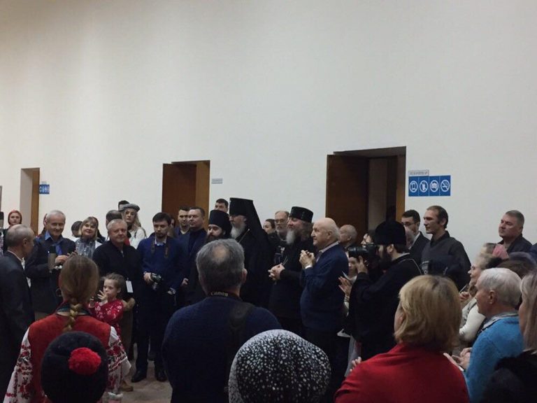 В Днепре прошла акция в поддержку Сенцова. фото: Днепр Час