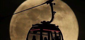 Подсмотрено в Instagram: суперлуние в фотографиях со всего мира