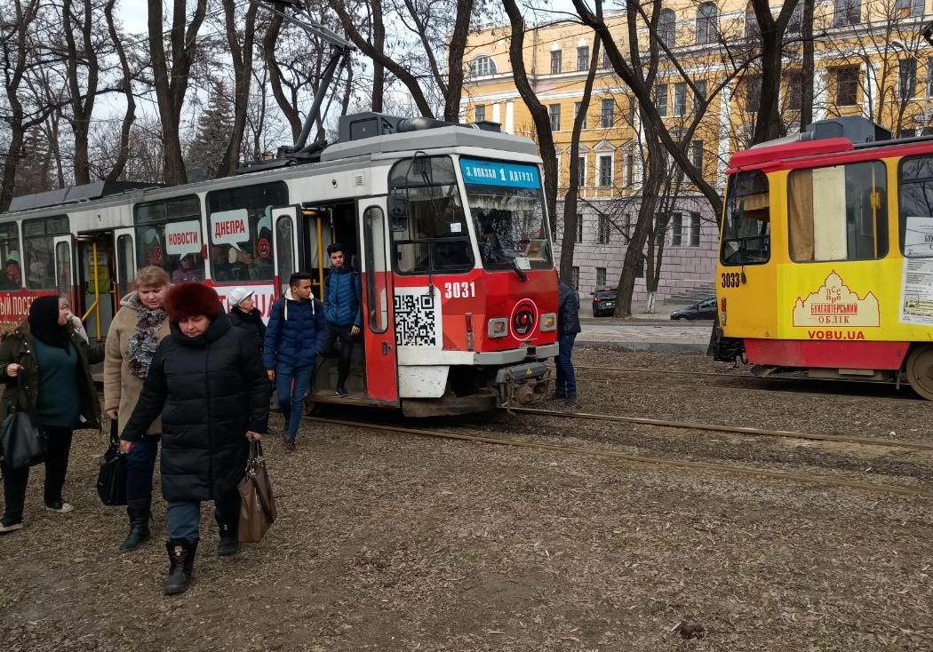 На Яворницкого сломался трамвай. фото: Вера Журавлева