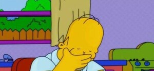 Игнорируют знаки: автохамы заполонили Европейскую площадь (видео)