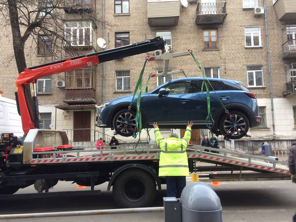 фото: fb Инспекция по вопросу парковки в Днепровском горсовете