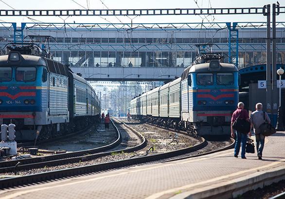 Новость - Транспорт и инфраструктура - "Укрзализныця" отменила скоростной поезд Киев - Запорожье: вместо него запустили новый