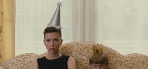 Тихо подворовывала: киевлян предупреждают о недобросовестной няне