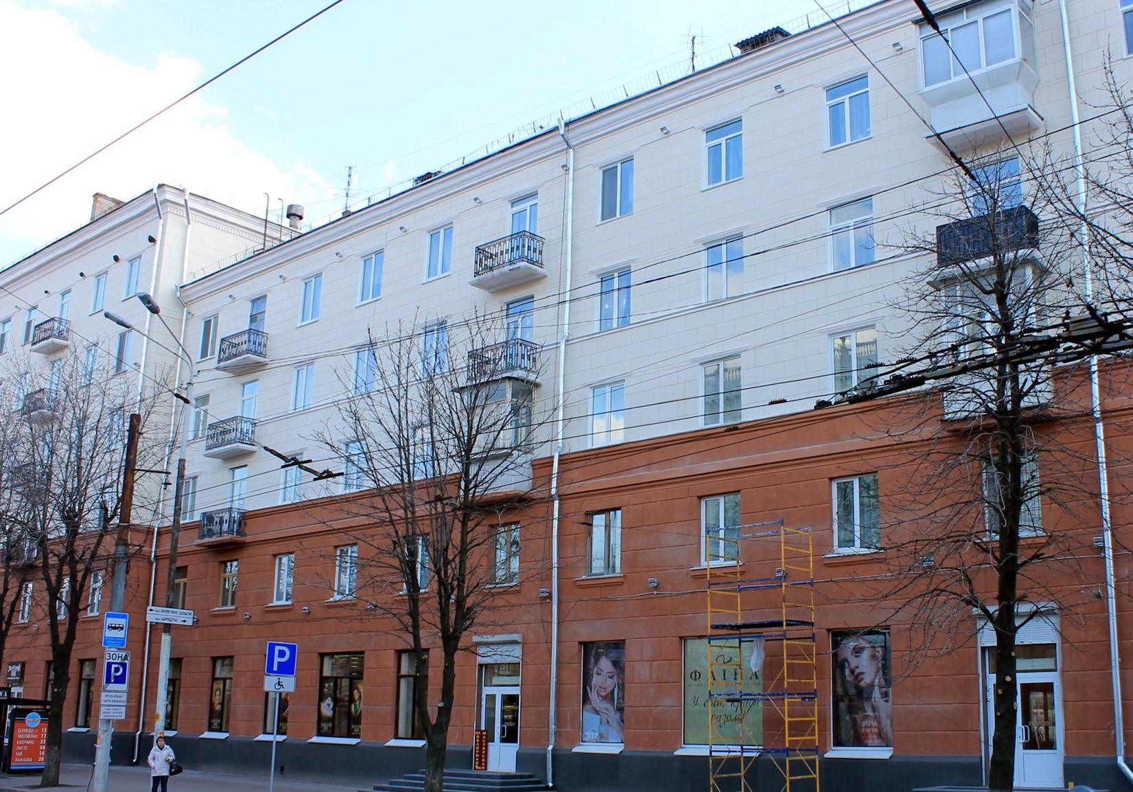Фасад здания на Яворницкого 113. фото: Urban Dnipro