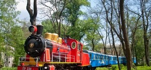 Почти готово: в Сырецком парке появилась копия Центрального ж/д вокзала