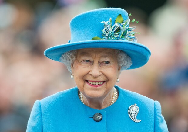 Новость - События - Ее Величество оценит: в Елизаветовке появились мурал и площадь в честь королевы Великобритании
