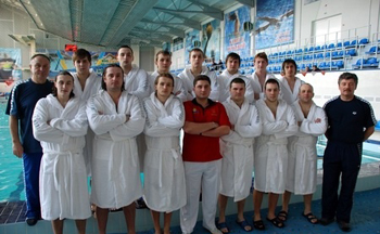 Лучшей оказалась команда харьковских ватерполистов. Фото с сайта dp.ric.ua