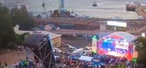 Б-безопасность: во время концерта на Потемкинской лестнице рухнула часть сцены