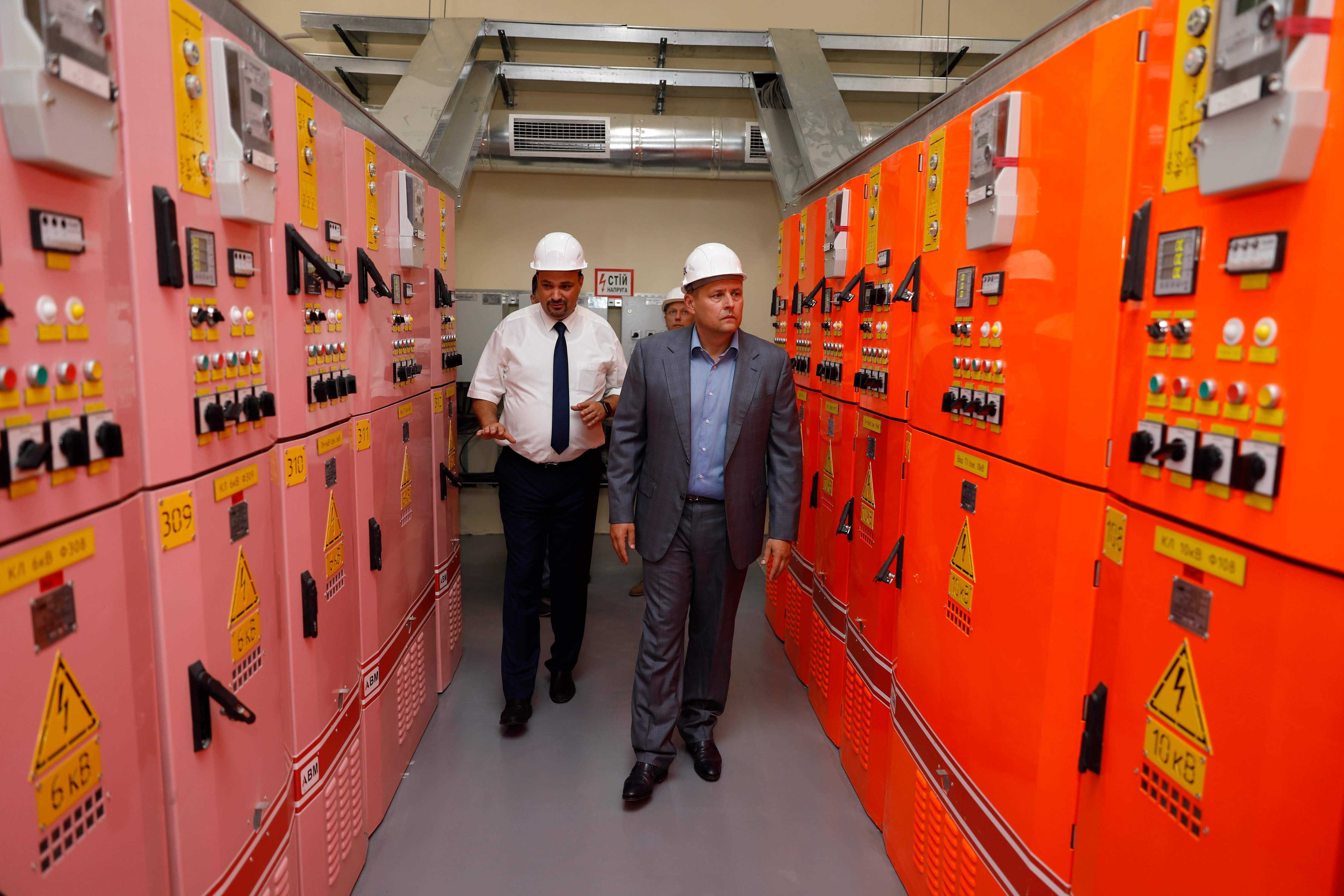 Новость - События - Борис Филатов поучаствовал в запуске подстанции "Надднепрянская", которую называют одним из самых современных энергообъектов в Украине