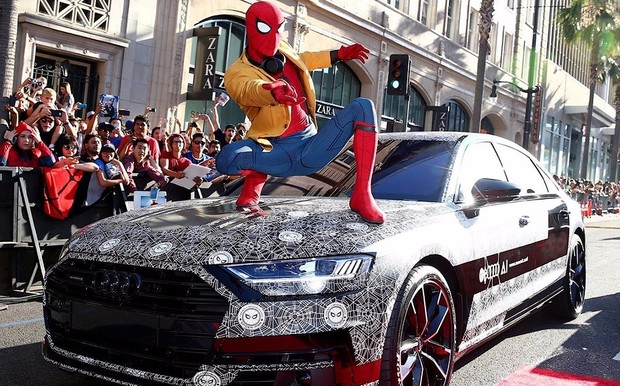 Новость - События - Человек-паук отдыхает: на Калнышевского хулиганы прыгали по машинам