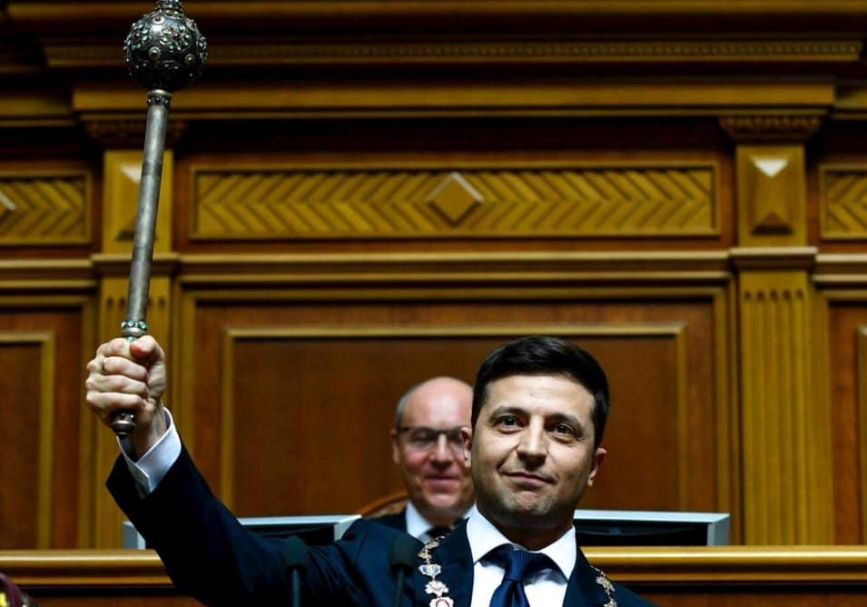 Зеленский уволил 16 глав районных администраций в области