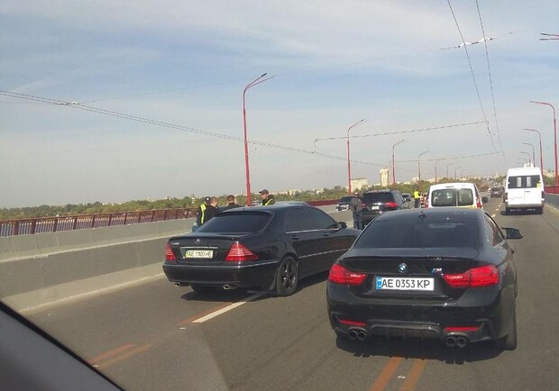 Пробка на Новом мосту / фото из Tg-канала "ДТП Пробки Днепр"