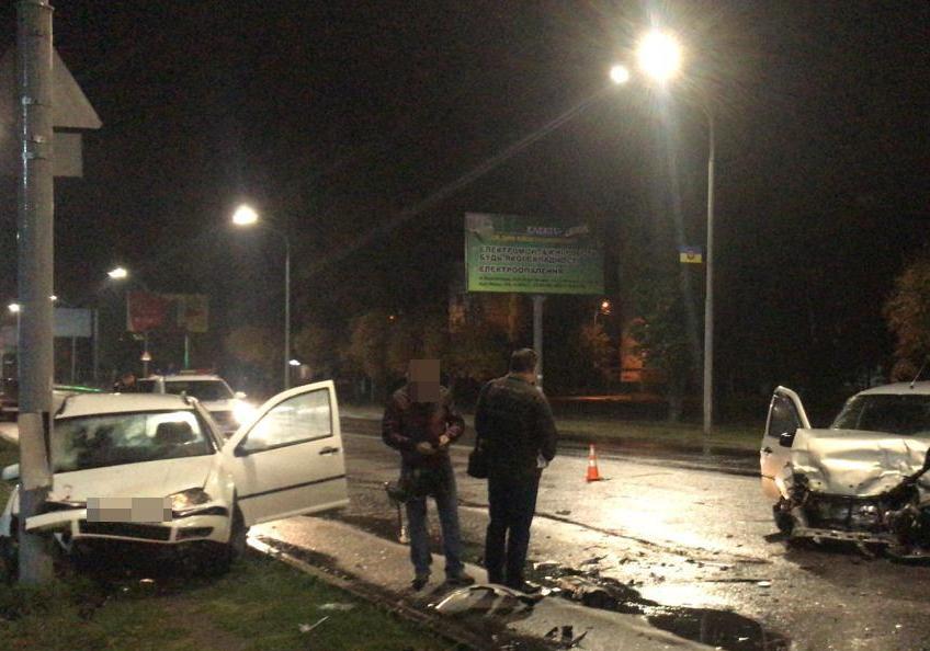 Под Днепром авария с участием полицейского. фото: ГУНП Днепропетровской области