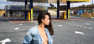 Модель из Днепра решила снова раздеться ради Одессы