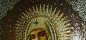 В киевских церквях раздают иконки 