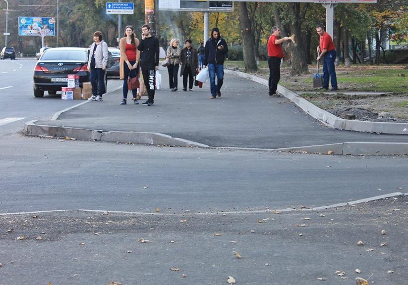 Как отремонтировали тротуары на проспекте Героев / Ph: Urban Dnipro