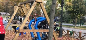 Злополучная качеля: на новой площадке на Соборке повредил ногу еще один ребенок