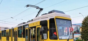 Фотофакт: у львівському трамваї встановили платіжний термінал