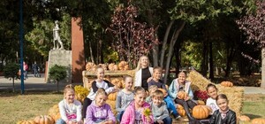 Места для селфи: в парках Симферополя работают осенние фотозоны