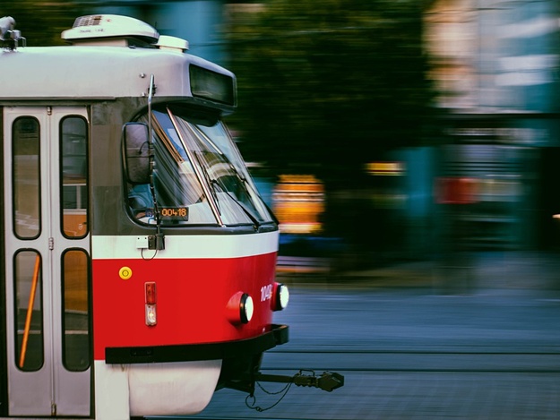 Как в Днепре ухаживают за трамваями. Фото: pixabay