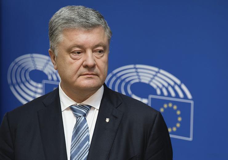 Петру Порошенко собираются объявить о подозрении в превышении власти
