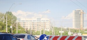 Готовься к пробкам: на Южном мосту на полторы недели ограничат движение авто