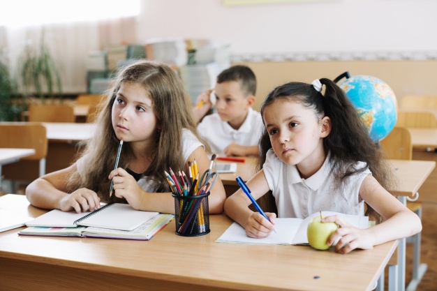 Когда в школах Днепра начнутся зимние каникулы 2019-2020 / freepik.com