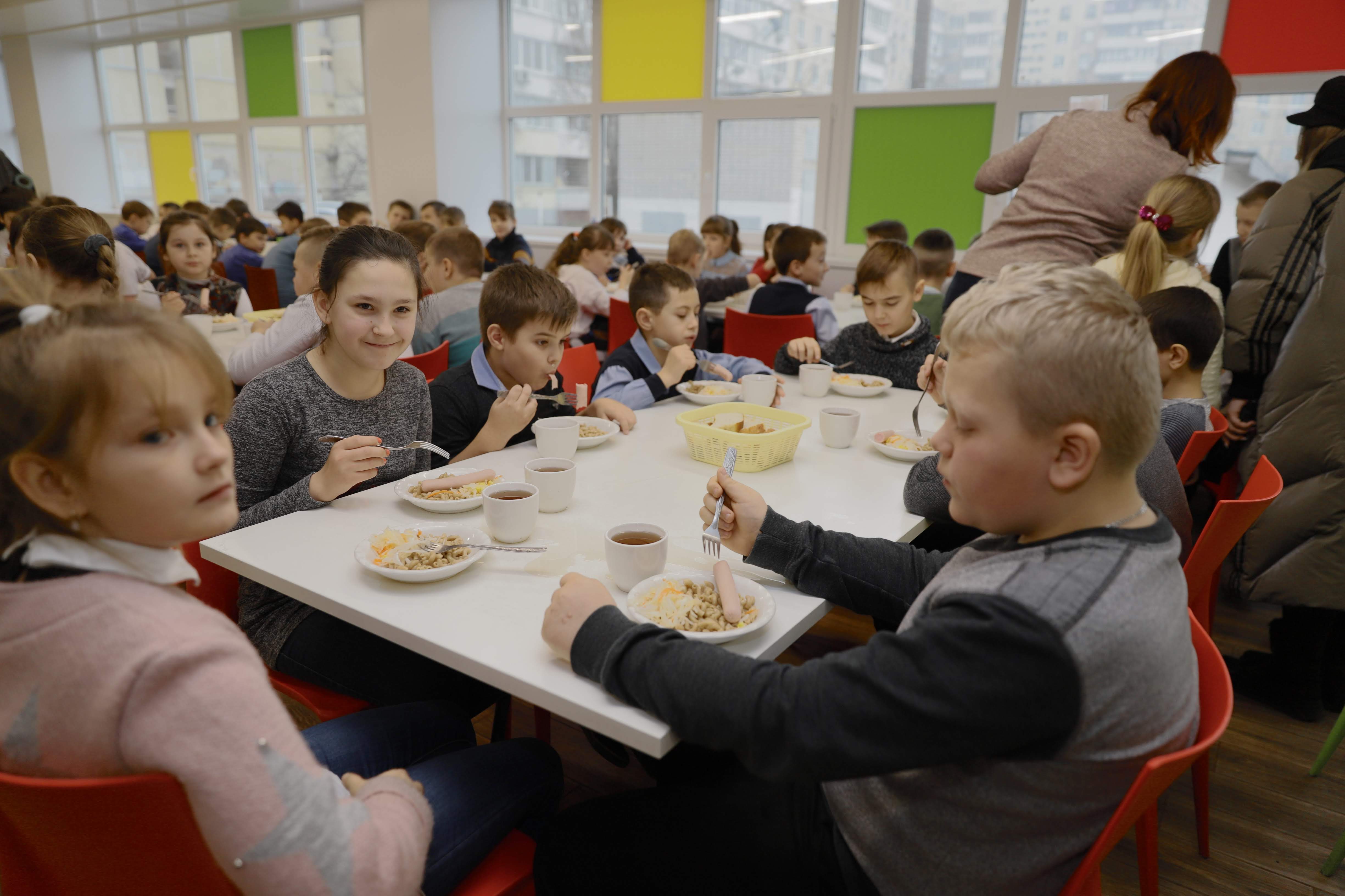 Новость - События - В Днепре продолжают совершенствовать школьную систему питания