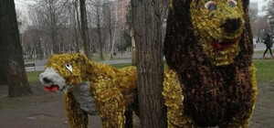 Берегите свою психику: сквер Героев украсили пугающими фигурами животных