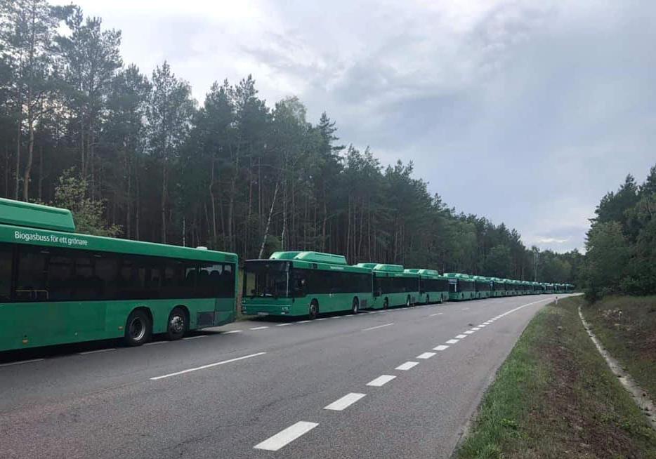 В Днепр прибыли большие автобусы. Фото: fb Сергей Куликов
