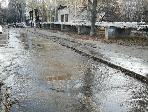 Несколько кварталов залито водой/ фото: dv-gazeta.info