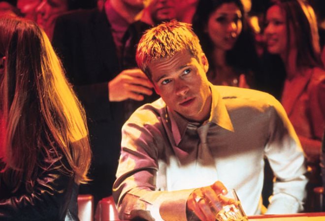 Внимание, розыск: на Лесном пара мошенников обманула баристу в кофейне