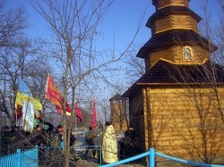 Освящение часовенки и башни.
Фото с сайта "Дніпроград"