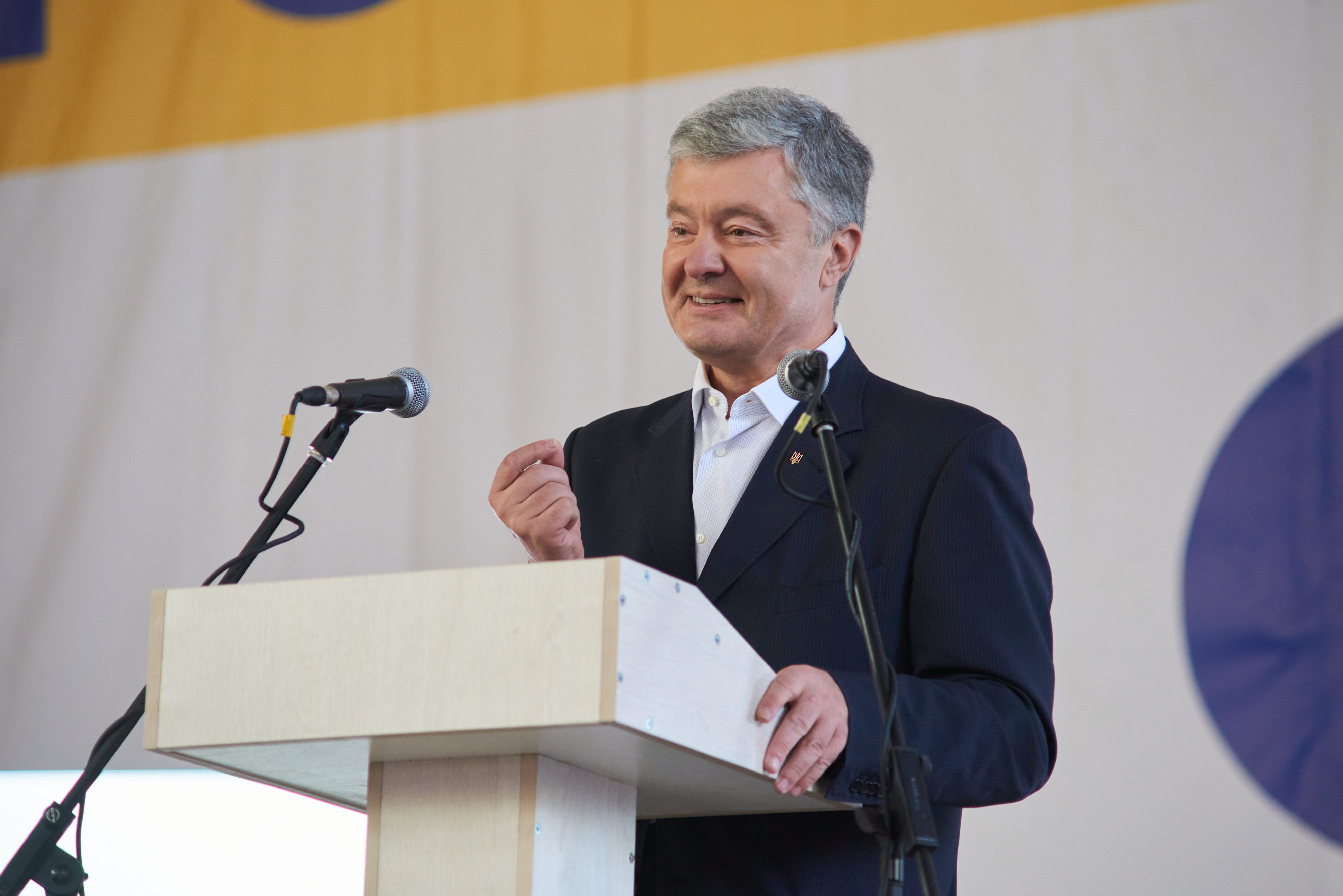 На конференцию в Днепр приехал лидер политической силы &laquo;ЭС&raquo;, V Президент Украины Петр Порошенко