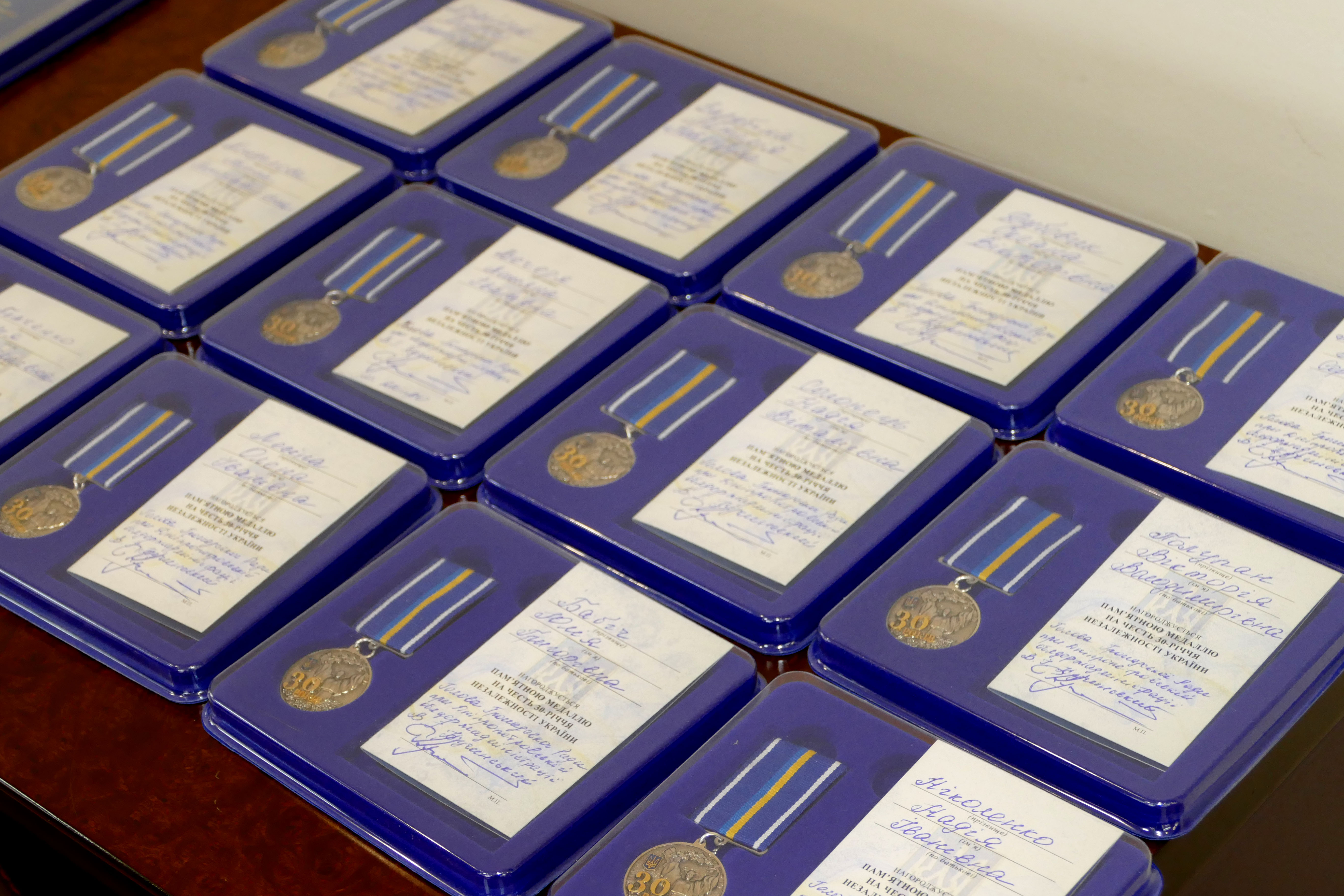 В честь праздника: в Днепропетровской ОГА наградили педагогов орденами и медалями фото 4 3