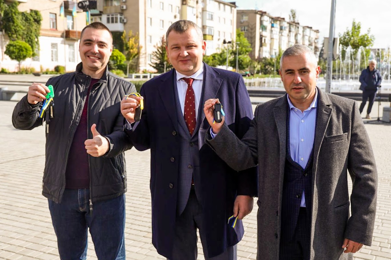 Для спасения людей: в Новомосковск прибыли 13 французских "скорых" фото 6 5