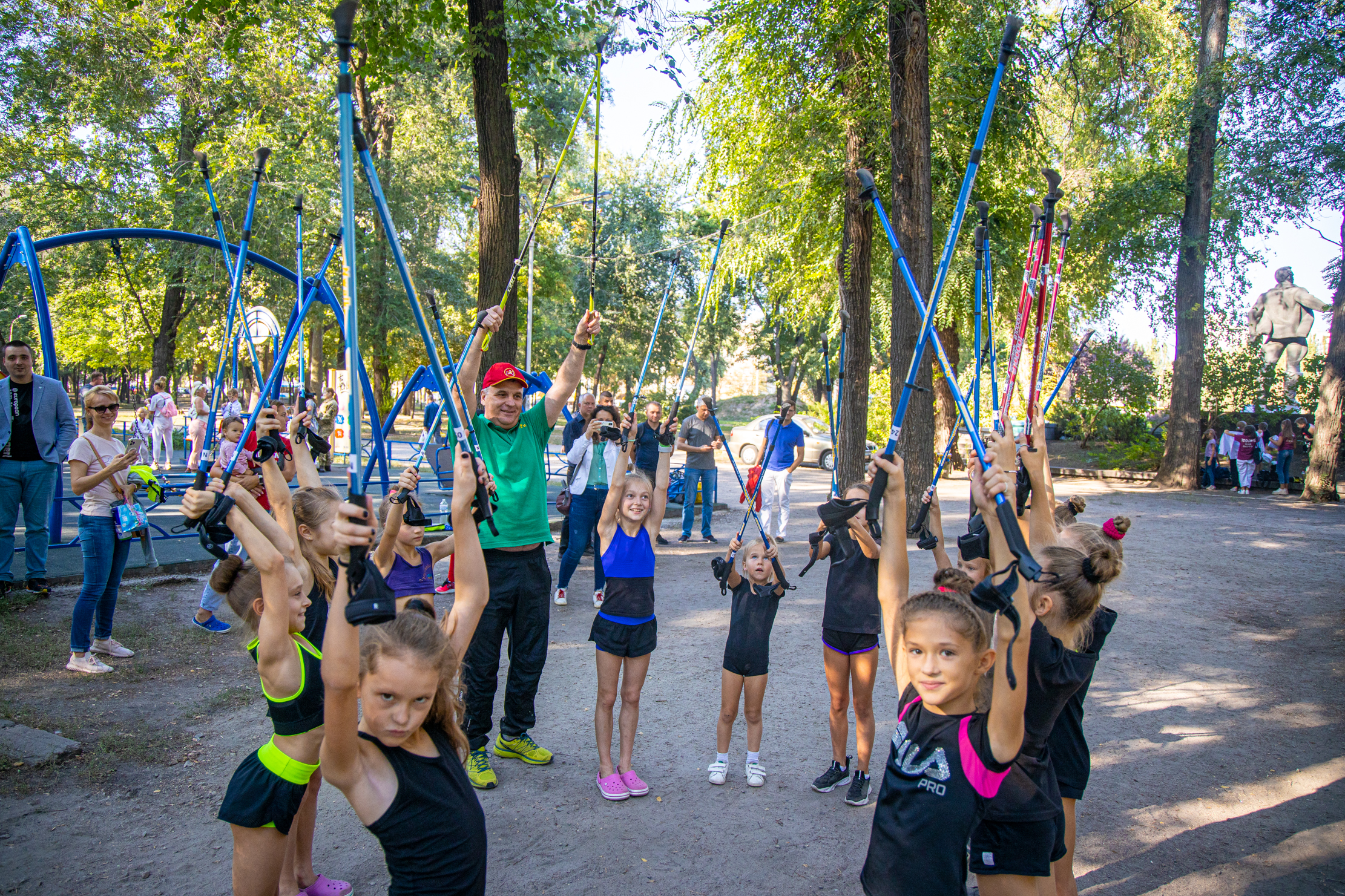 Круто: чемпион мира по фехтованию провел тренировку в "активном парке" в Днепре  фото 11 10