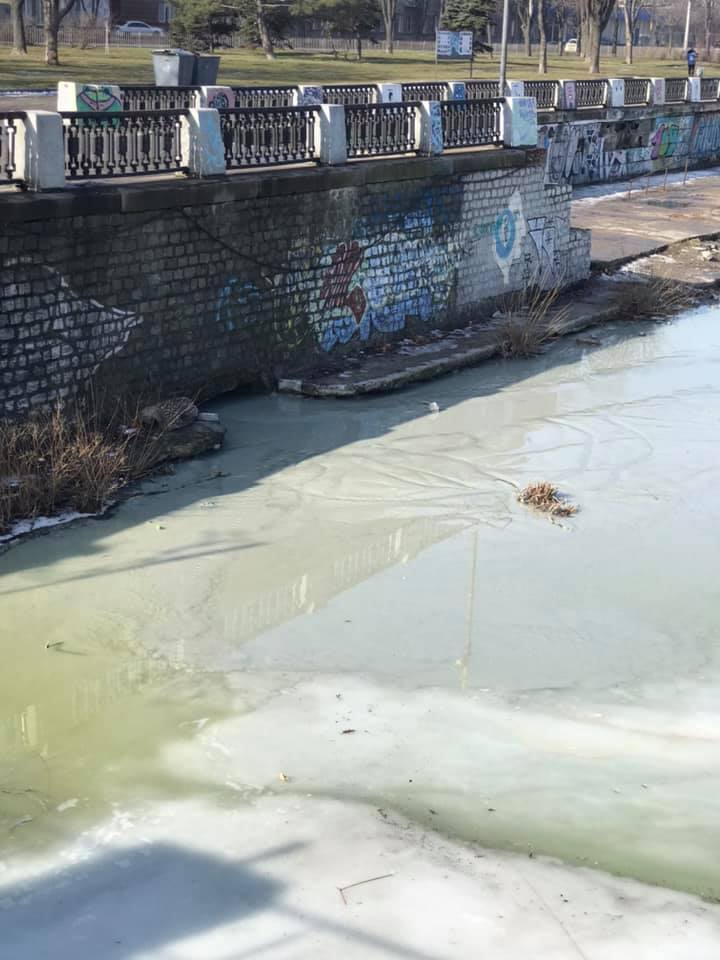 Вот так теперь выглядит вода в том месте / фото: fb Богдан Маляр