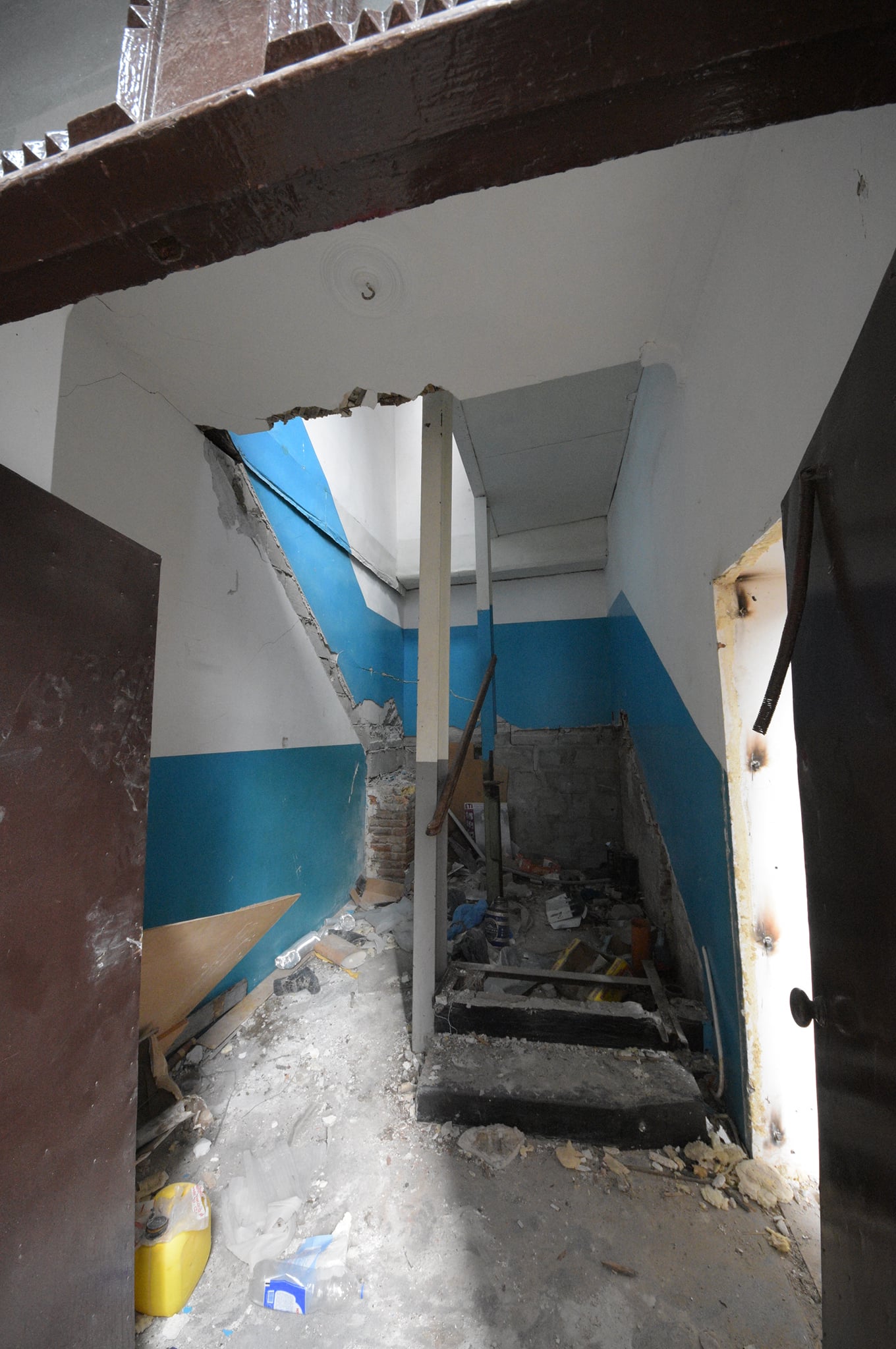 Что осталось от лестницы / фото: fb Александр Волок